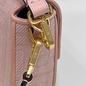 Fendi Medium Baguette Bag Pink - Image 4